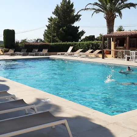 T3 Dans Proche Calvi Piscine *